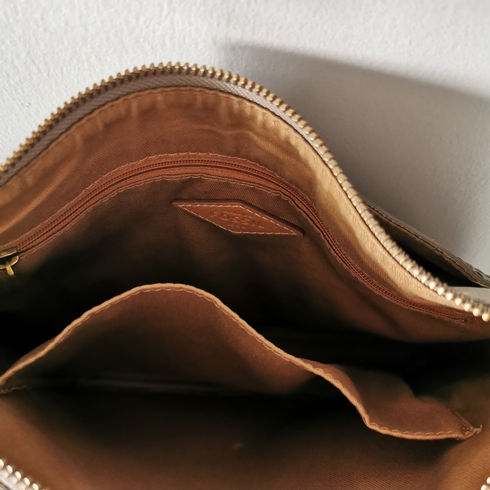 Fossil Crossbody Vegan Bag - Picture 11 of 14